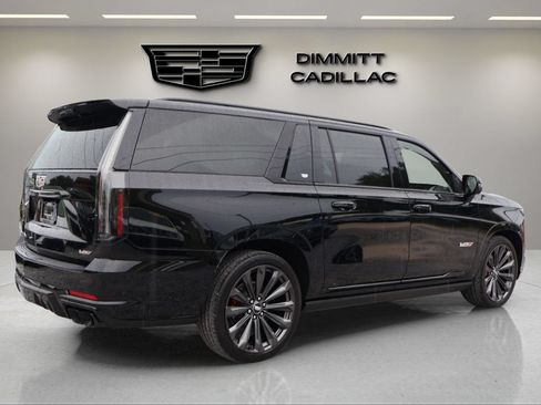 Certified 2025 Cadillac Escalade ESV V AWD/4WD image 5