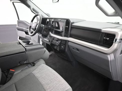 Used 2025 Ford F250 XLT AWD/4WD image 22