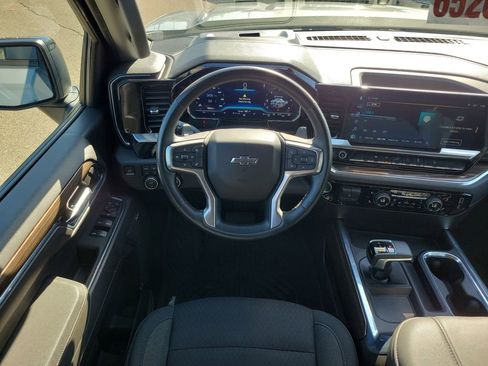 Used 2022 Chevrolet Silverado 1500 Custom image 11