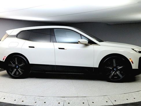 Used 2025 BMW iX xDrive50 image 8