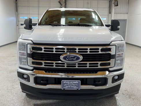 Used 2024 Ford F250 XLT w/ FX4 Off-Road Package AWD/4WD image 7