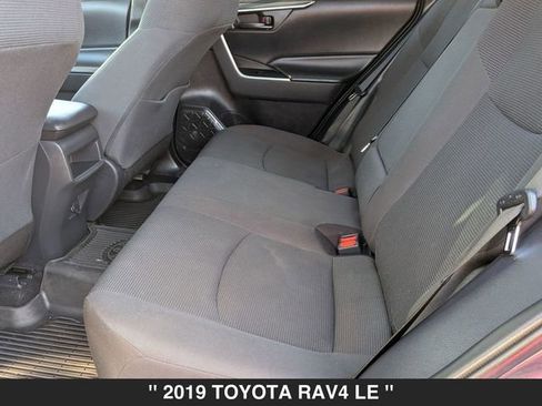 Used 2019 Toyota RAV4 LE image 32