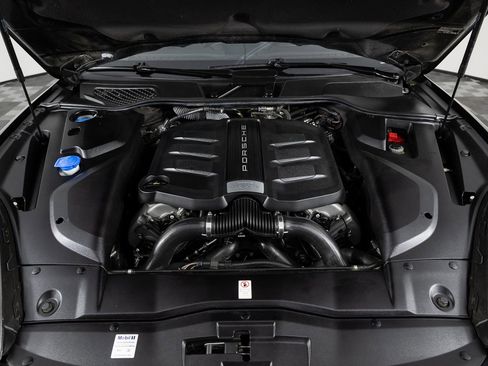 Used 2017 Porsche Cayenne S image 45