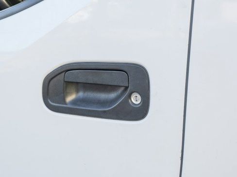 Used 2020 Nissan NV200 S image 35