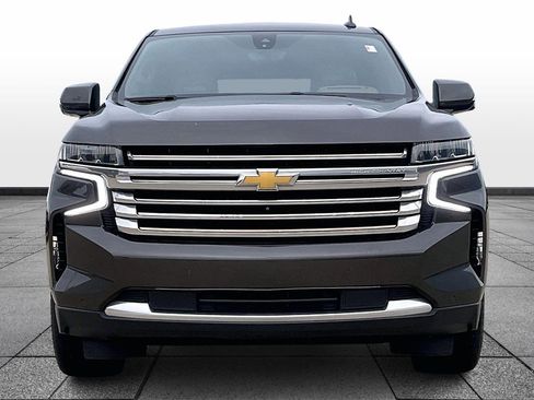 Used 2021 Chevrolet Tahoe High Country w/ Premium Package image 3