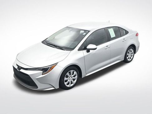 Used 2024 Toyota Corolla LE image 23