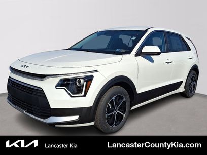 New 2025 Kia Niro LX