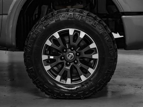 Used 2019 Nissan Titan PRO-4X image 51