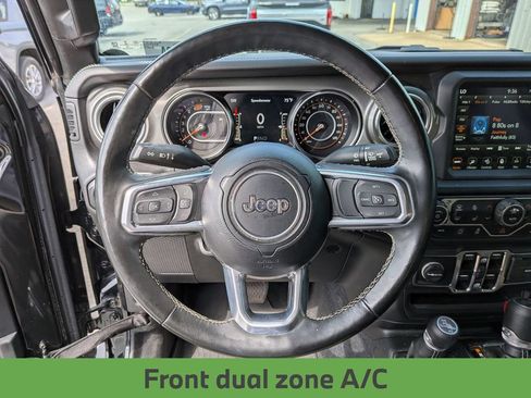 Used 2022 Jeep Wrangler Unlimited Sahara w/ LED Lighting Group AWD/4WD image 15