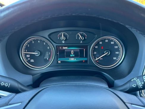 Used 2019 Buick Enclave Essence image 30