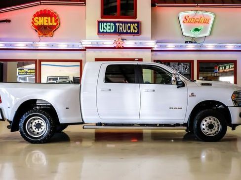 Used 2024 RAM 3500 Laramie w/ Towing Technology Group image 10