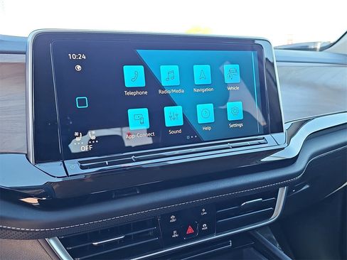 Used 2025 Volkswagen Atlas SE image 20