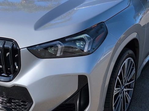 Used 2025 BMW X1 xDrive28i w/ M Sport Package image 6