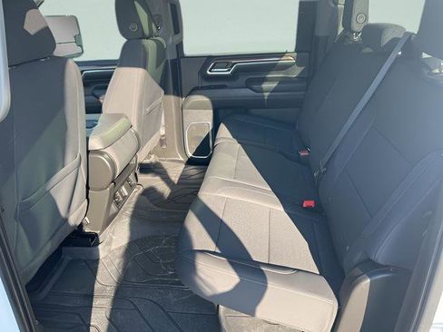 Used 2024 Chevrolet Silverado 3500 LT w/ Convenience Package image 25