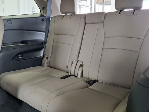 Used 2020 Honda Pilot Touring image 29