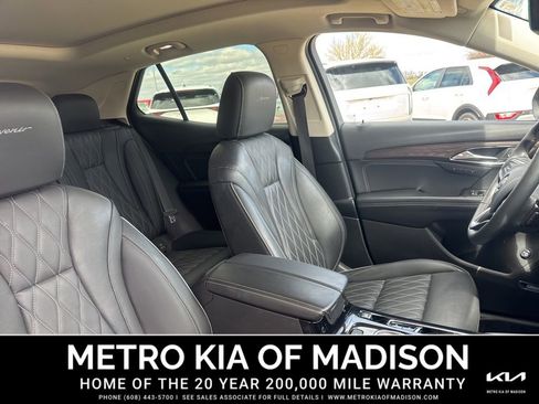 Used 2023 Buick Envision Avenir AWD/4WD image 39