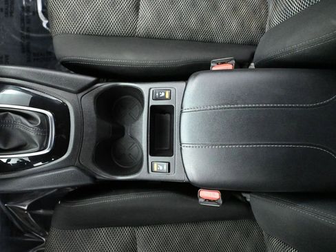 Used 2021 Nissan Rogue Sport SV image 34