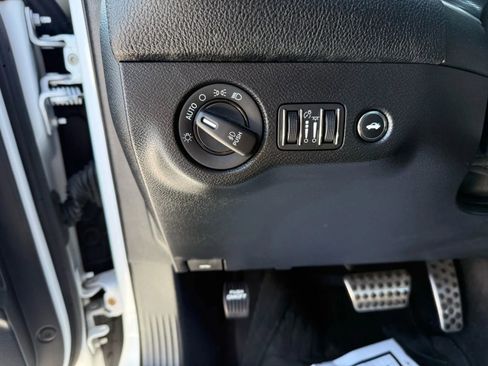 Used 2018 Dodge Challenger GT w/ GT Interior Package image 19