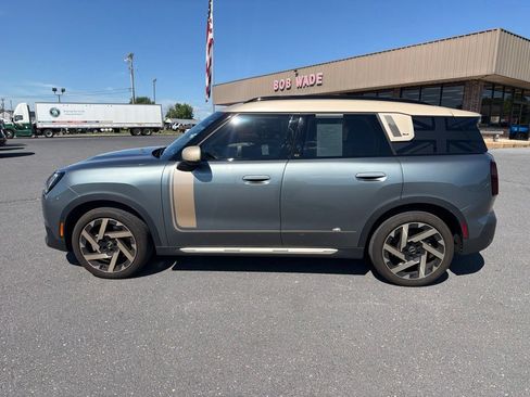 Used 2025 MINI Cooper Countryman S w/ Comfort Package Max AWD/4WD image 2