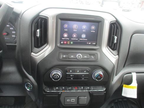 Used 2025 Chevrolet Silverado 1500 W/T image 13