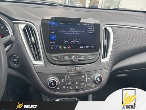 Used 2023 Chevrolet Malibu LT image 4