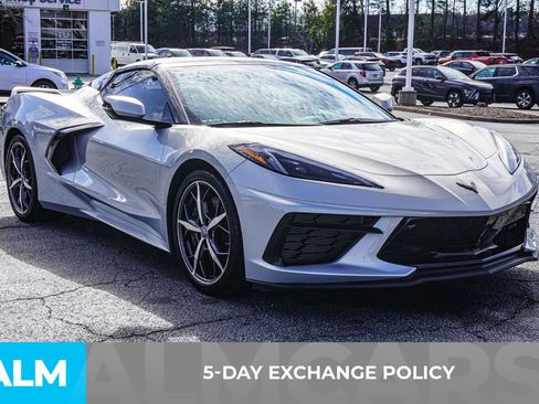 Used 2021 Chevrolet Corvette Stingray w/ Z51 Performance Package image 5