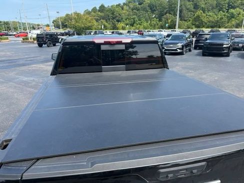 Used 2025 GMC Sierra 1500 Denali Ultimate AWD/4WD image 9