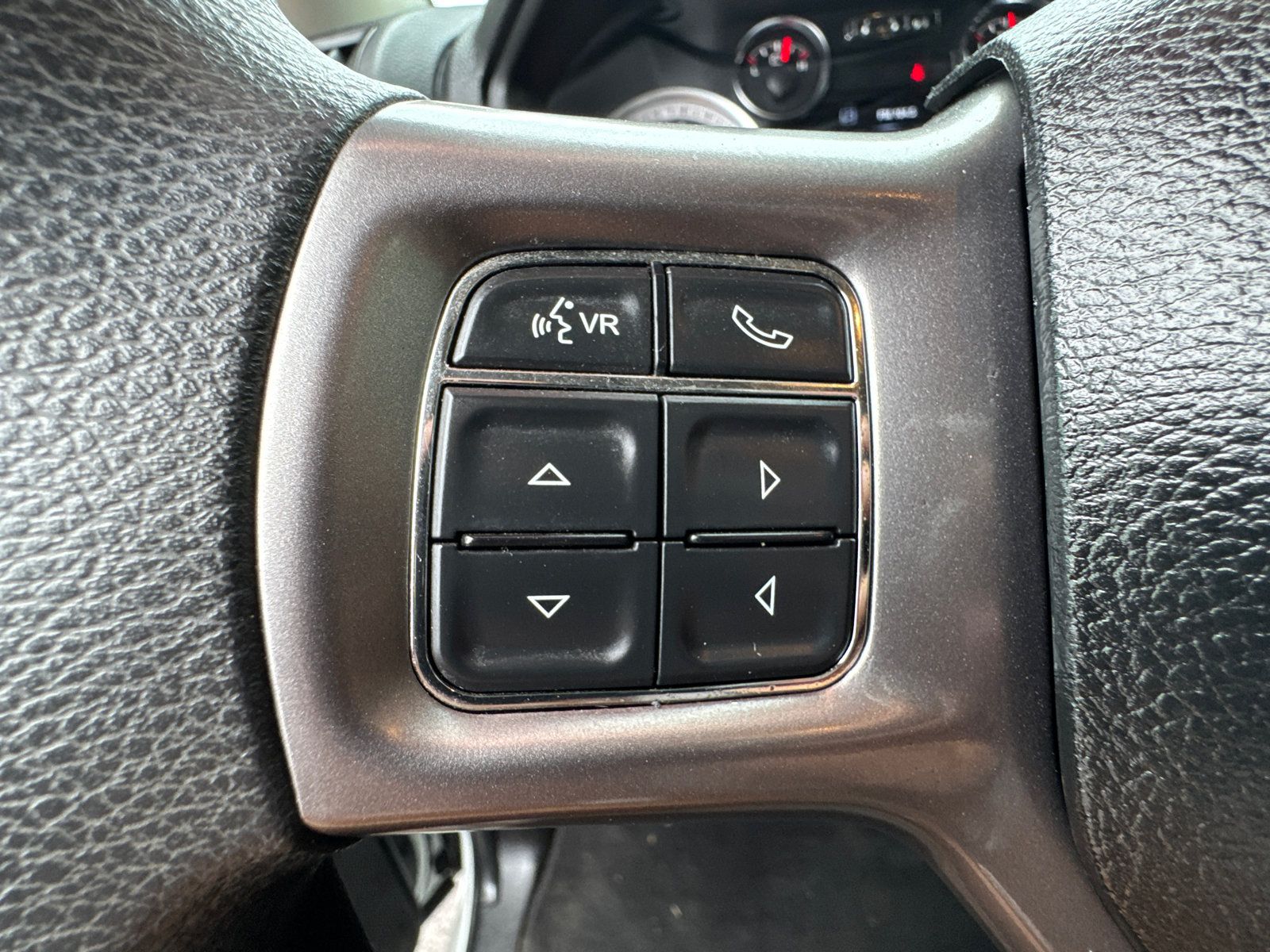 Used 2022 RAM 1500 Classic SLT w/ Electronics Group AWD/4WD image 30