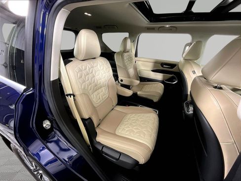 Used 2025 Nissan Armada Platinum Reserve w/ Convenience Package AWD/4WD image 17