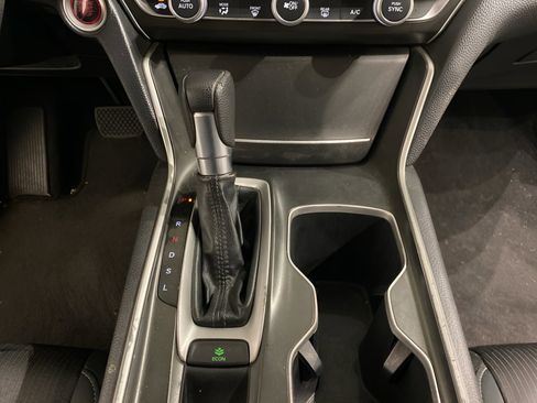 Used 2018 Honda Accord LX image 32