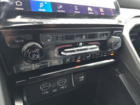 New 2025 Jeep Grand Cherokee Limited image 35