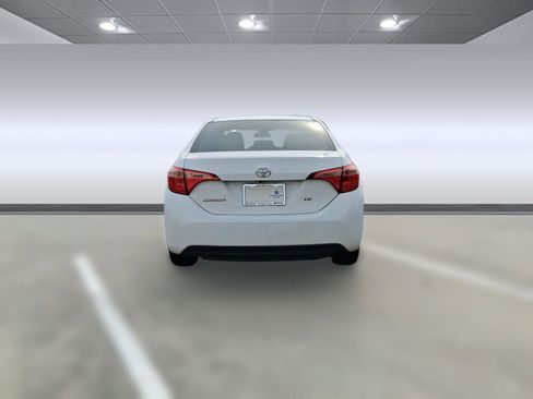 Used 2019 Toyota Corolla LE image 10