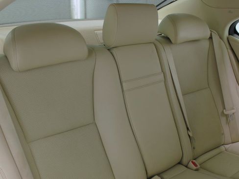 Used 2017 Lexus LS 460 w/ Comfort Package RWD image 44