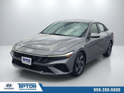 Used 2024 Hyundai Elantra SEL w/ Convenience Package
