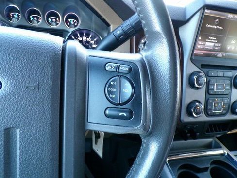 Used 2015 Ford F350 Lariat image 22