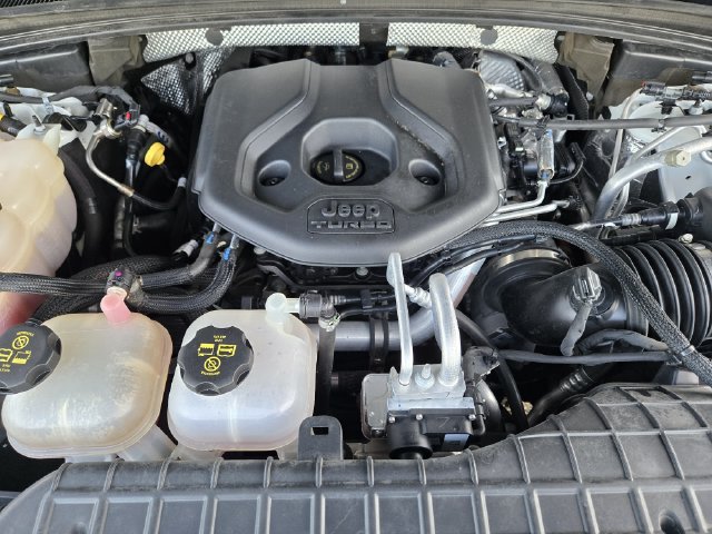 Certified 2023 Jeep Grand Cherokee Trailhawk w/ Luxury Tech Group III AWD/4WD image 33