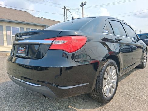 Used 2014 Chrysler 200 LX FWD image 7