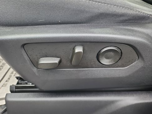 Certified 2023 Chevrolet Silverado 1500 Custom image 12