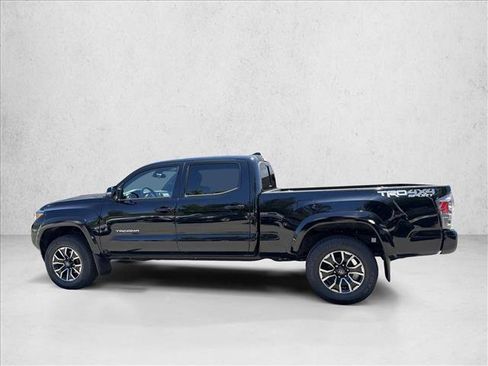 Used 2023 Toyota Tacoma TRD Sport w/ Technology Package AWD/4WD image 8