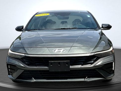 Used 2025 Hyundai Elantra Sport FWD image 2