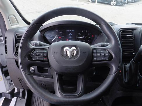 Used 2025 RAM ProMaster 2500 w/ Convenience Group FWD image 13