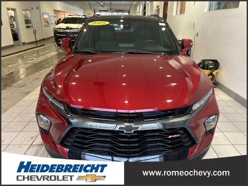 Certified 2025 Chevrolet Blazer RS w/ Driver Confidence II Package image 38