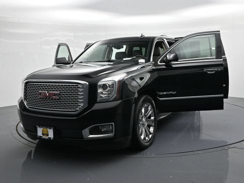 Used 2016 GMC Yukon XL Denali w/ Open Road Package AWD/4WD image 24