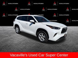 Used 2023 Toyota Highlander L FWD video 2