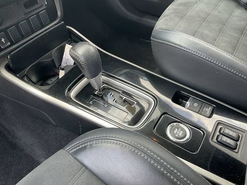 Used 2019 Mitsubishi Outlander ES AWD/4WD image 23
