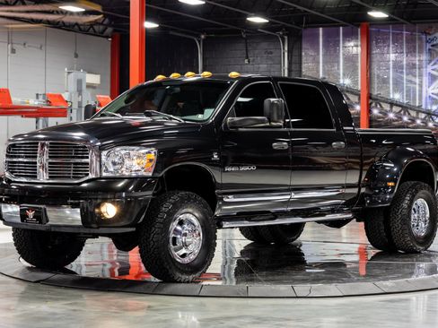 Used 2006 Dodge Ram 3500 Truck Laramie w/ Protection Group AWD/4WD image 14