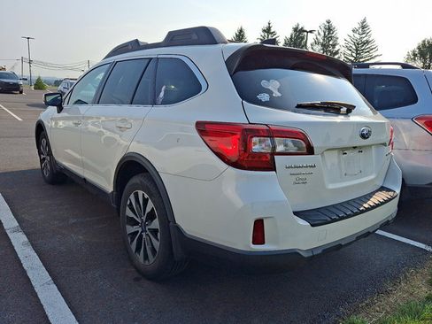 Used 2016 Subaru Outback 2.5i Limited AWD/4WD image 4