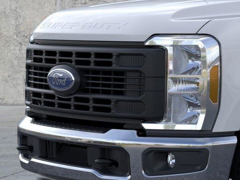 New 2026 Ford F350 XL w/ XL Chrome Package RWD image 17