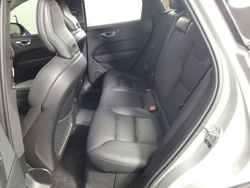 Used 2023 Volvo XC60 T8 Plus w/ Climate Package image 10