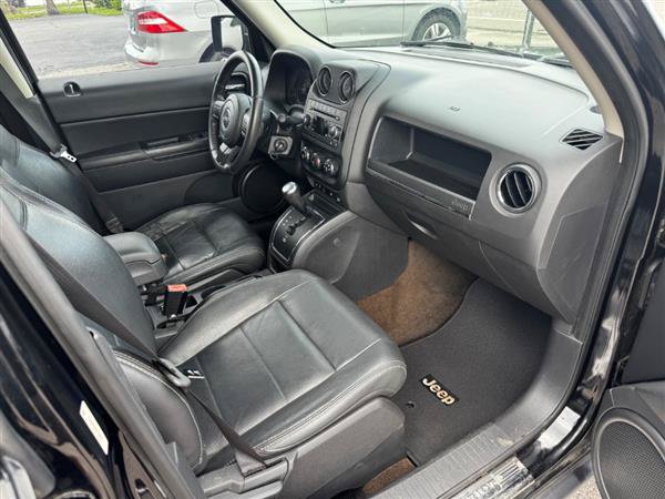 Used 2015 Jeep Patriot High Altitude AWD/4WD image 14